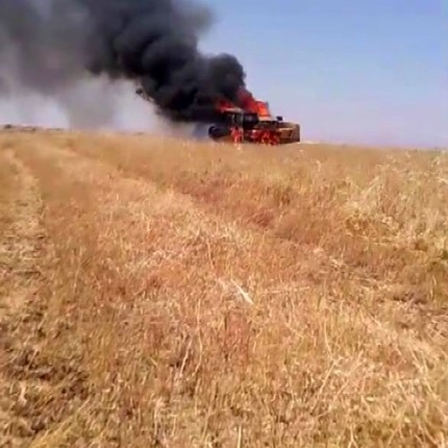 Diyarbakır'da biçerdöveri yanan Yozgatlı vatandaşa köylülerden destek: Biçe...