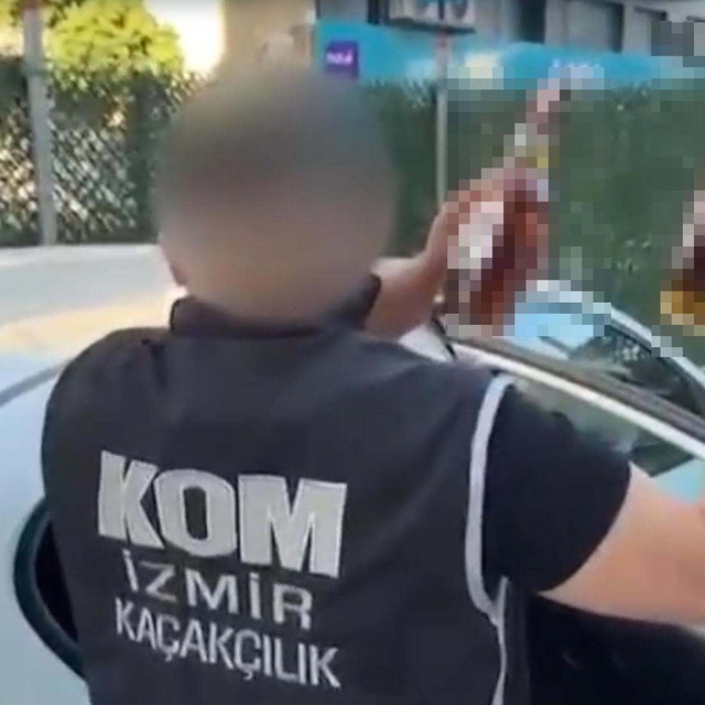 İzmir'de 8 bin şişe kaçak içki ele geçirildi