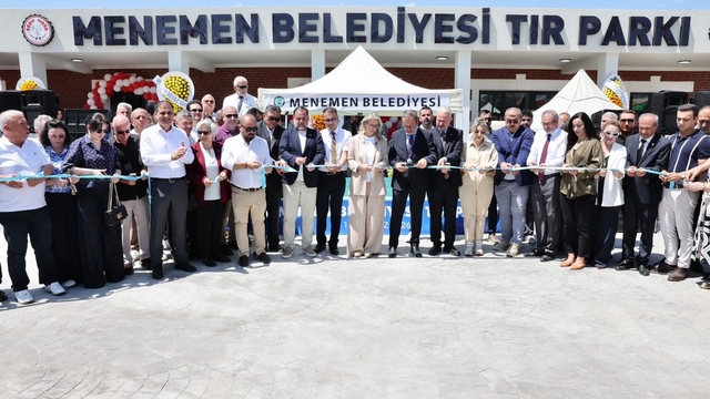 Menemen Belediyesi'nin 100 araç kapasiteli Tır Parkı törenle hizmete açıldı
