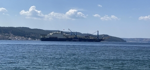 Boru döşeme gemisi, Çanakkale Boğazı'ndan geçti