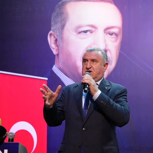 Bakan Bak: "Her şey gençler için, Batman'a yatırımlarımız sürecek"