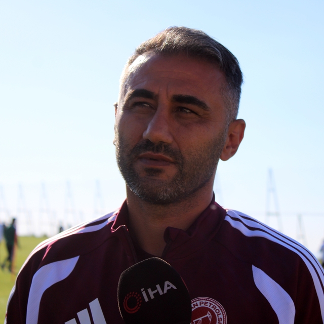 Selçuk Şahin: "Lige iyi başlamak istiyoruz"
Batman Petrolspor Teknik Direkt...