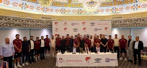 Elazığspor'da imza töreni düzenlendi