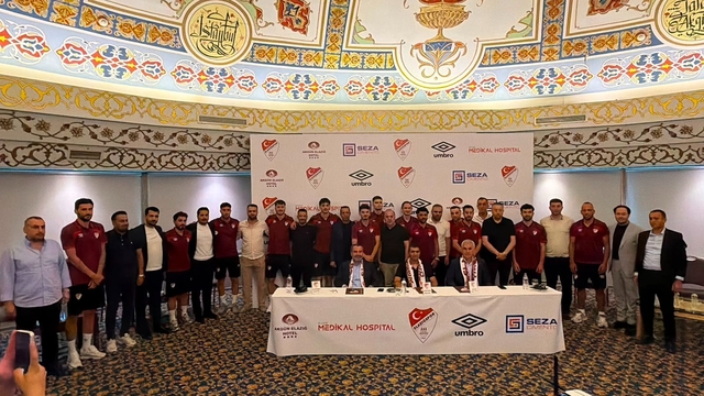 Elazığspor'da imza töreni düzenlendi