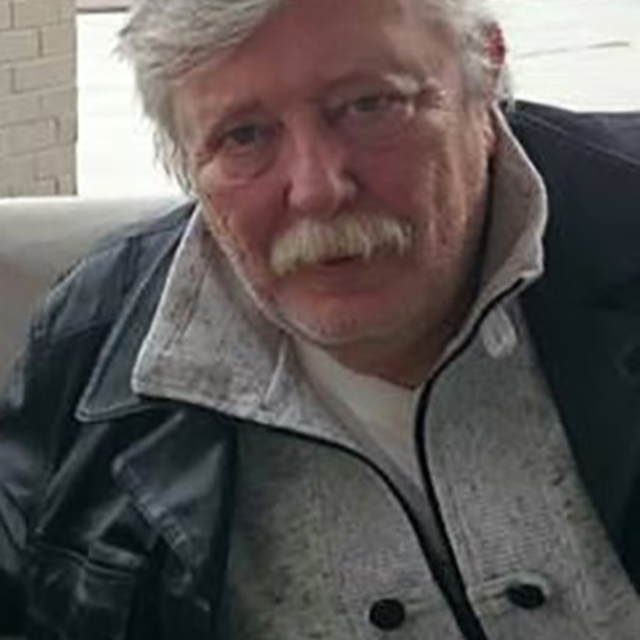 Gazeteci Aziz Üstel İzmir'de hayatını kaybetti