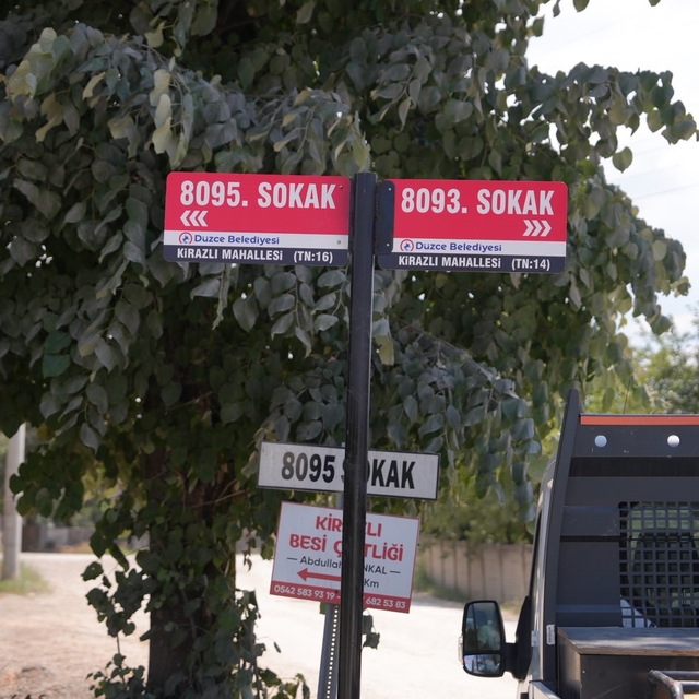 Yeni mahallelerin talepleri yerine getiriliyor
Kirazlı mahallesinde sokak t...