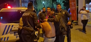 Polis ekiplerine zorluk çıkartan alkollü sürücü kafasını otobüs durağına vu...