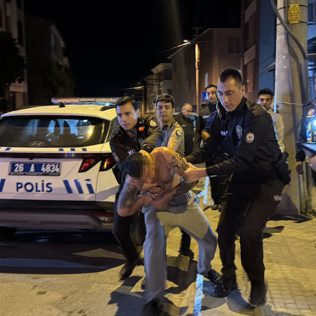 Polise direnen alkollü sürücü biber gazı ile etkisiz hale getirildi