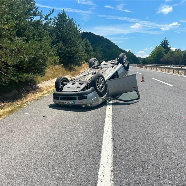 Kontrolden çıkan otomobil takla attı: 3 yaralı