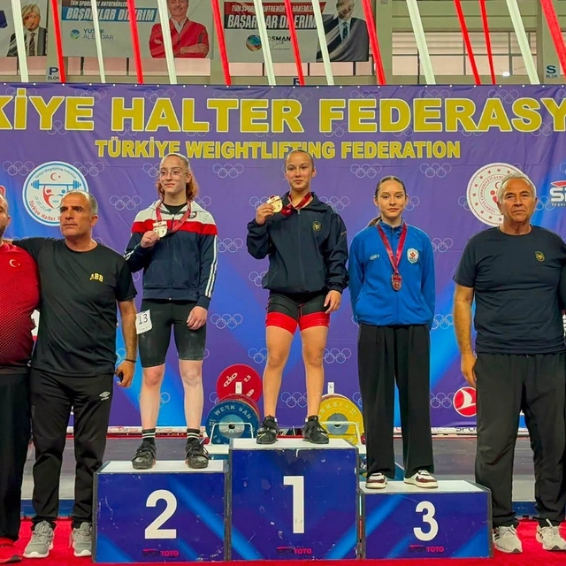 Bilecikli halterci Türkiye üçüncüsü oldu