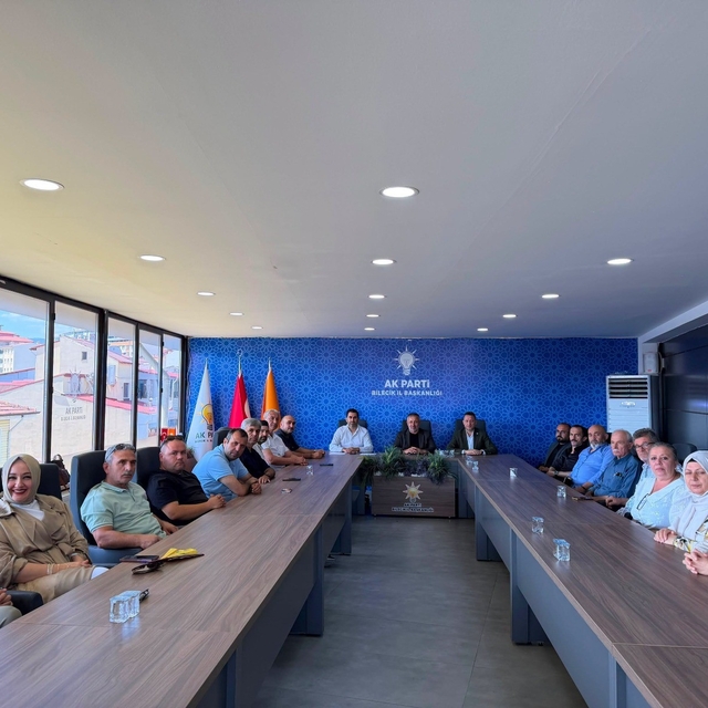 AK Parti sivil toplum kuruluşlarıyla bir araya geldi