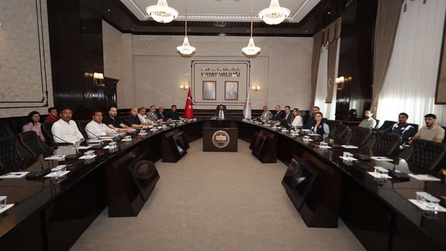 Vali Masatlı başkanlığında Antakya tarihi kent merkezi toplantısı gerçekleştirildi