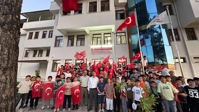 Muğla'da genç Yıldızlardan Gazze'ye destek ve şehitlere vefa yürüyüşü
