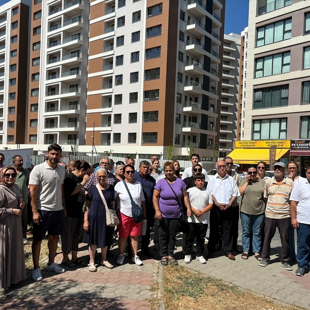 Örnekköy Kentsel Dönüşüm Projesi'nde hak sahiplerinden anahtarlı eylem