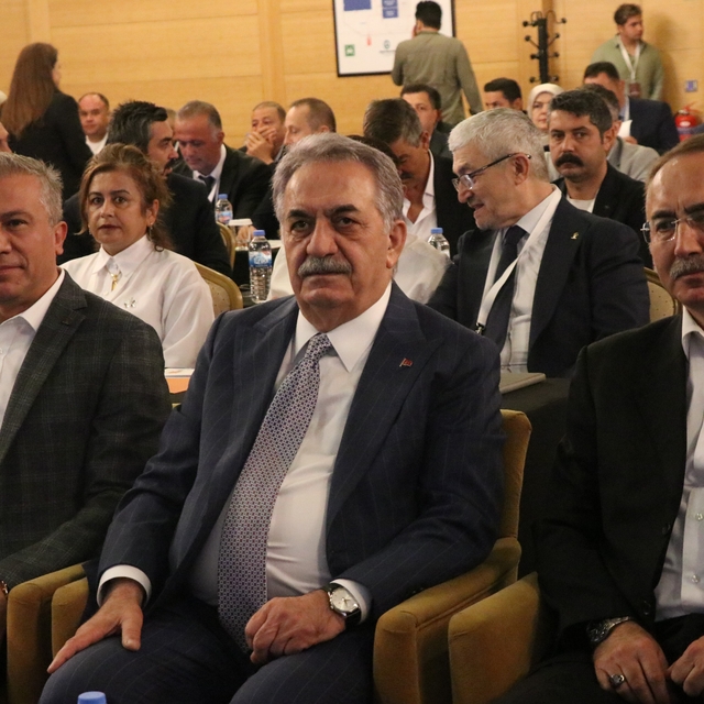 AK Parti Genel Başkan Yardımcısı Yazıcı, "Mevcut anayasa yamalı bohçaya dön...