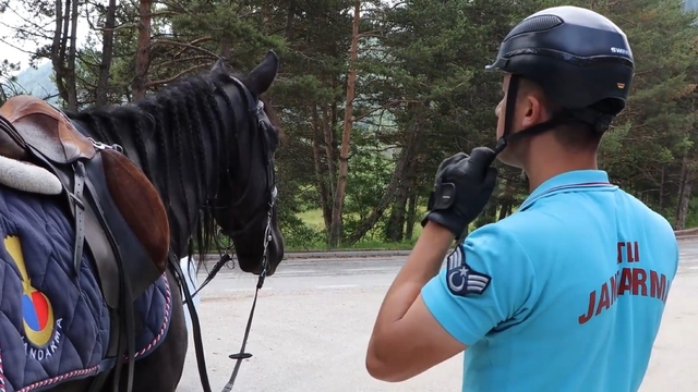Bolu'da atlı jandarma timleri görev başında