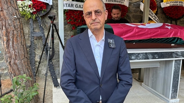 Aziz Üstel, İzmir'de son yolculuğuna uğurlandı (2)