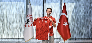 Samsunspor, Elliot Watt ile 4 yıllık sözleşme imzaladı