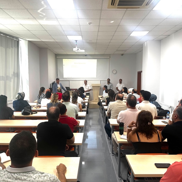 Hatay'da eğitim kurumlarında yöneticilik görevi alacak personele eğitim ver...
