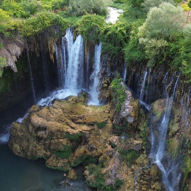 Yerköprü Şelalesi ziyaretçilerin uğrak noktası oldu