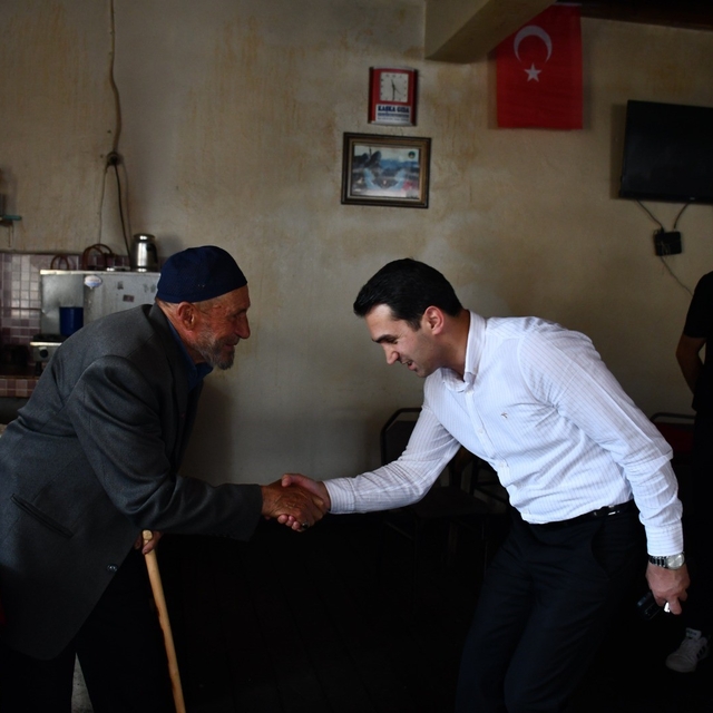 AK Parti Sarıkamış teşkilatı köylerde vatandaşlarla buluştu