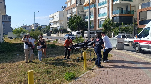 Manavgat'ta ticari taksi ile otomobil çarpıştı: 4 yaralı