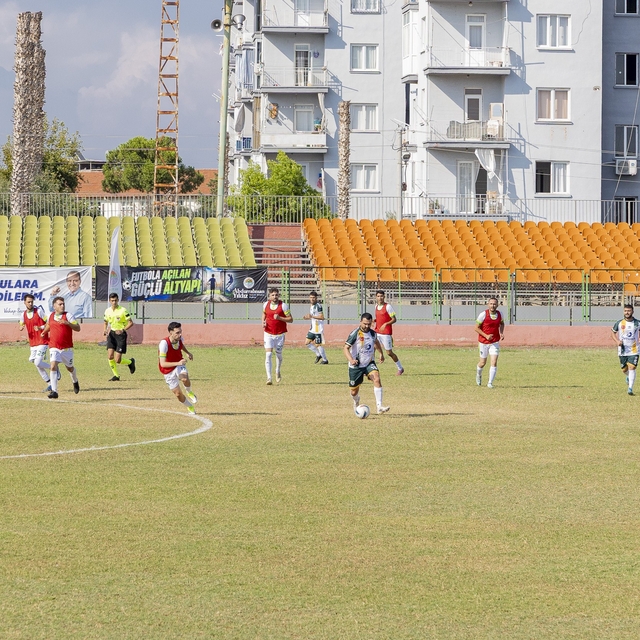 Mersin'de 30 Ağustos Zafer Kupası Futbol Turnuvası başladı