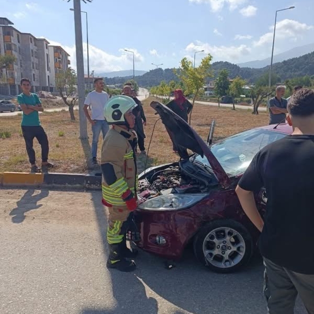 Yayladağı'nda trafik kazası:6 yaralı