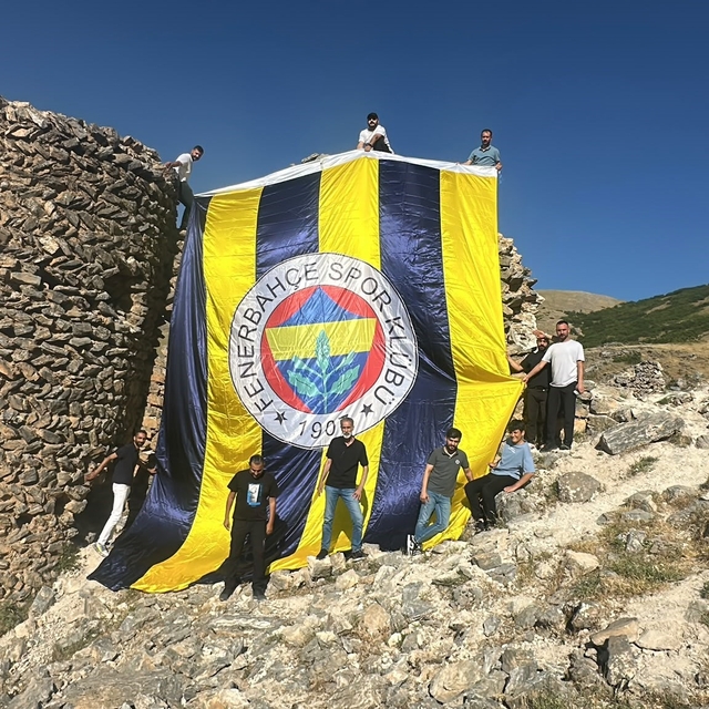 Muş'ta Dünya Fenerbahçeliler Günü Haspet Kalesi'nde kutlandı