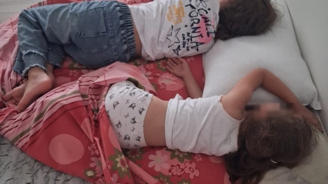 2 çocuk annesi, eşinin ödemediği kira borcu yüzünden evinden çıkarıldığını iddia etti