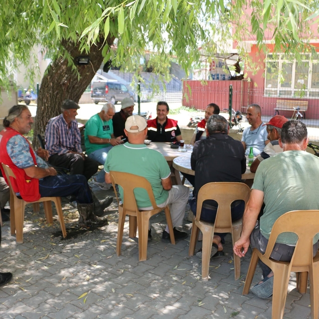 İl Tarım ve Orman Müdürü Koçaker, Uluköy'de çiftçilerle buluştu