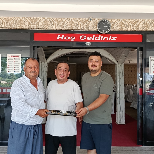 Düğün salonunda bulunan 30 bin TL değerindeki takılar sahibine ulaştırıldı