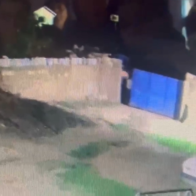AK Partili meclis üyesinin evine düzenlenen silahlı saldırı kamerada
Evde u...