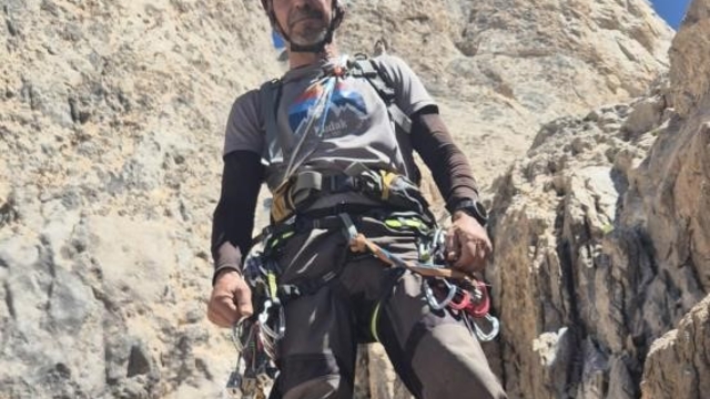 Hakkari'de kaybolan dağcının cansız bedenine ulaşıldı