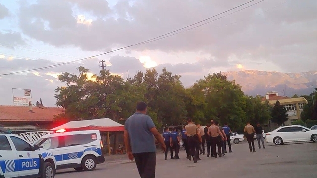 Kimlik göstermeyen şüpheli bekçiye mukavemet edip kaçtı