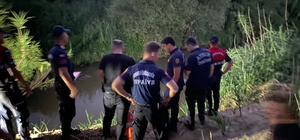 Menderes Nehri'ne atlayan şahıs kurtarıldı