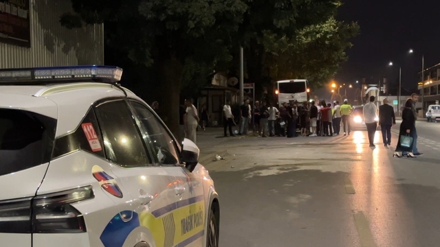 Sakarya'da hafif ticari araç ile iki motosiklet çarpıştı: 2 ağır yaralı
