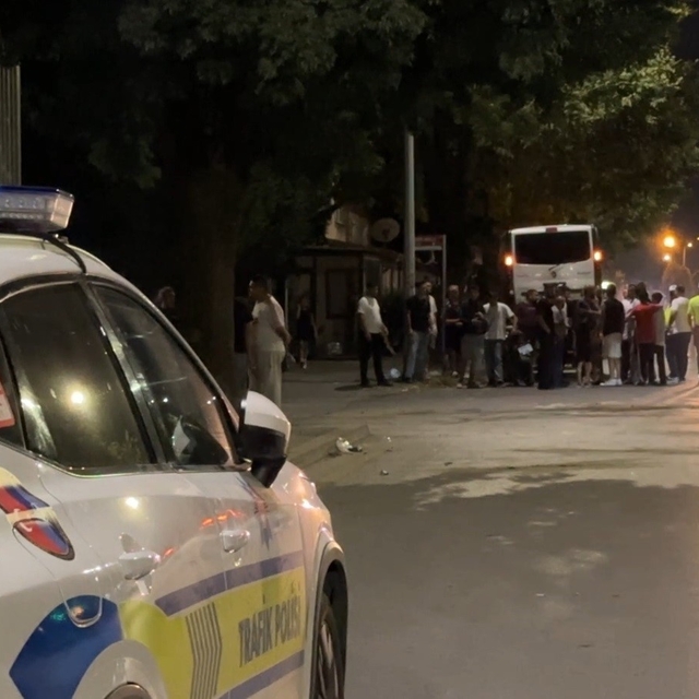 Sakarya'da hafif ticari araç ile iki motosiklet çarpıştı: 2 ağır yaralı