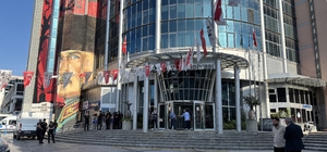 İzmit Belediye Başkanı Hürriyet ve eşi gözaltına alındı
İzmit Belediyesi'nd...