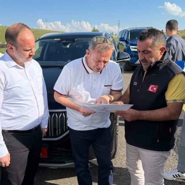 Kars'ta Özel İdare farkı: Köy yolları modern ulaşıma kavuşuyor
Yağmur, çamu...