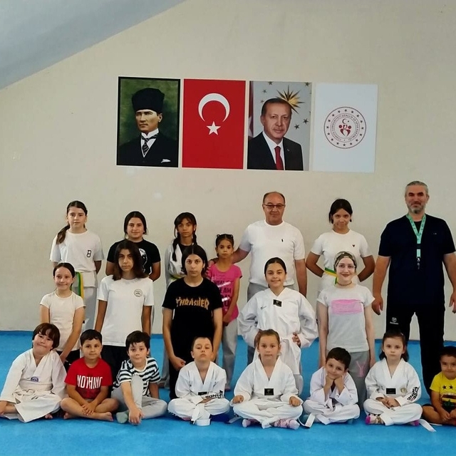Eskişehir'de taekwondo antrenmanları sürüyor