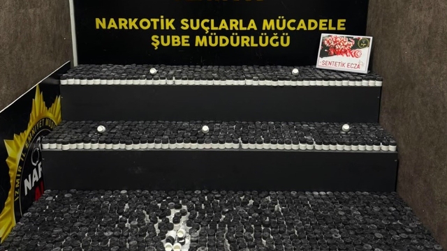 İzmir'de 29 kilo uyuşturucu hammaddesi ele geçirildi