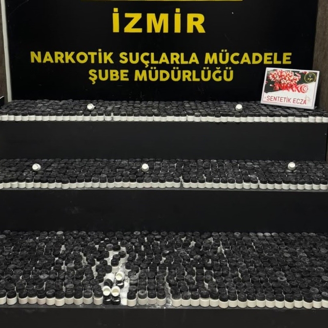 İzmir'de 29 kilo uyuşturucu hammaddesi ele geçirildi