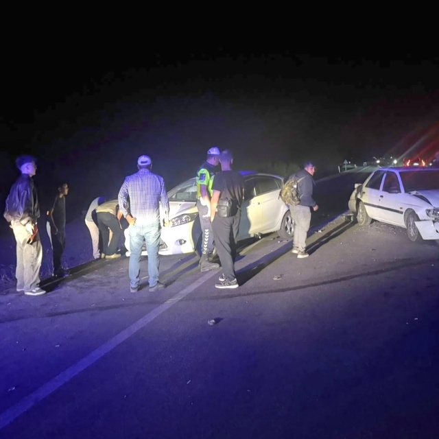 Koyun sürüsü zincirleme kazaya sebep oldu: 1'i çocuk 3 kişi yaralandı, 6 ko...