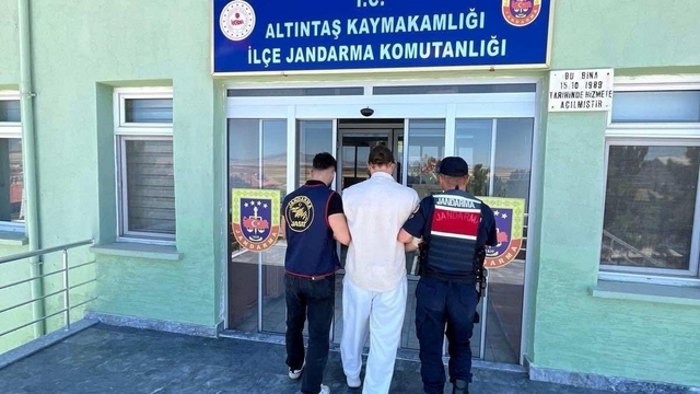 Kütahya'da 10 yıl hapis cezasıyla aranan hükümlü yakalandı