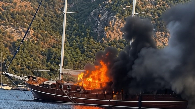 Göcek'te tekne yangını