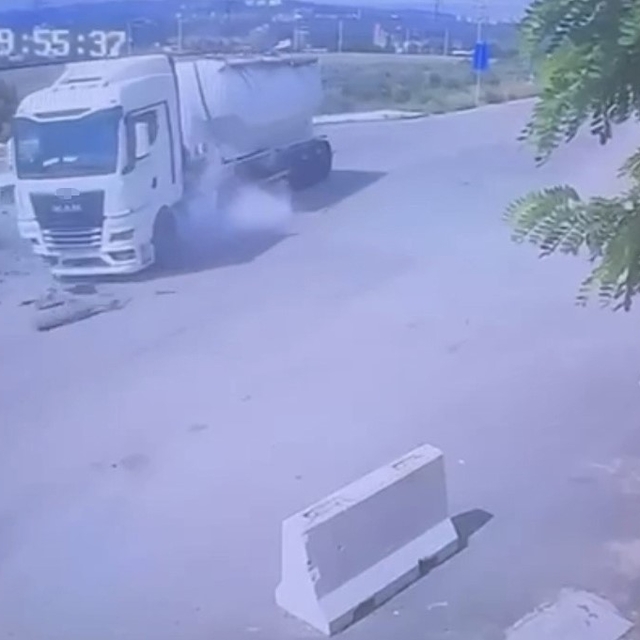 Osmaniye'de tanker ile otomobil çarpıştı: 2 yaralı