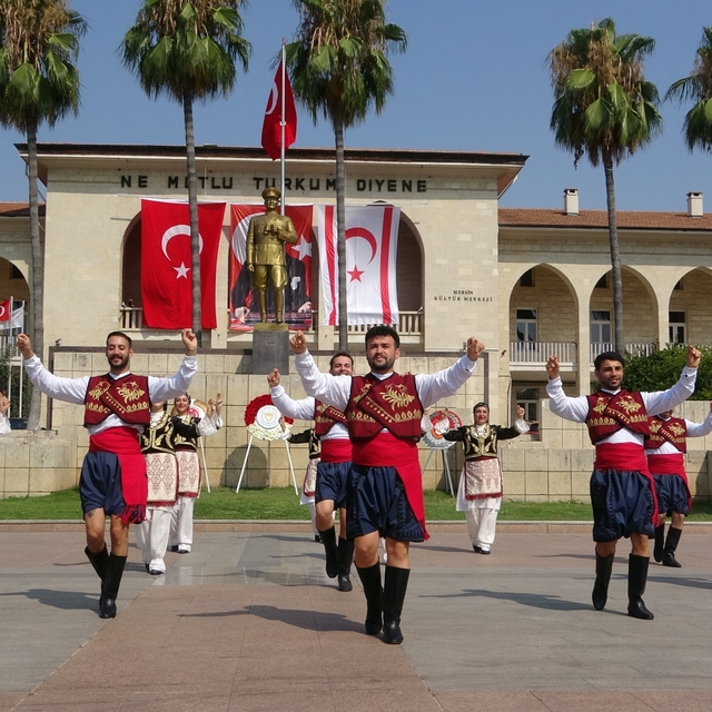 Mersin'de Kıbrıs Barış Harekatının 52. yıl dönümü törenle kutlandı