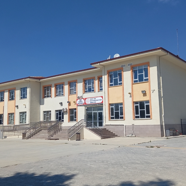 Gediz Yunus Emre MTAL bünyesinde ortaokul bölümü açıldı
Geleceğin nitelikli...