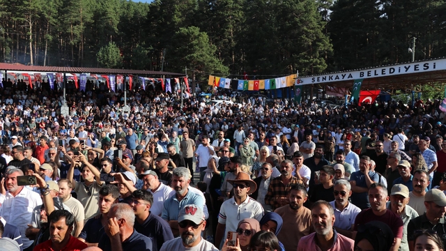 Erzurum'un Şenkaya ilçesinde 20 bin kişi festivalde buluştu